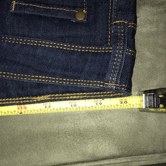 FASHION TO FIGURE JEANS - Picture 3 of 4